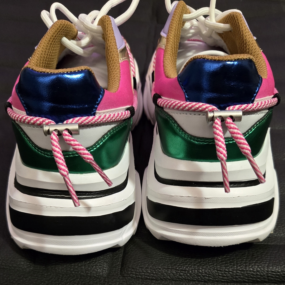 Lucky Step Colorful Lace-Up Sneakers with Multi-Tone Design - Picture 2 of 8